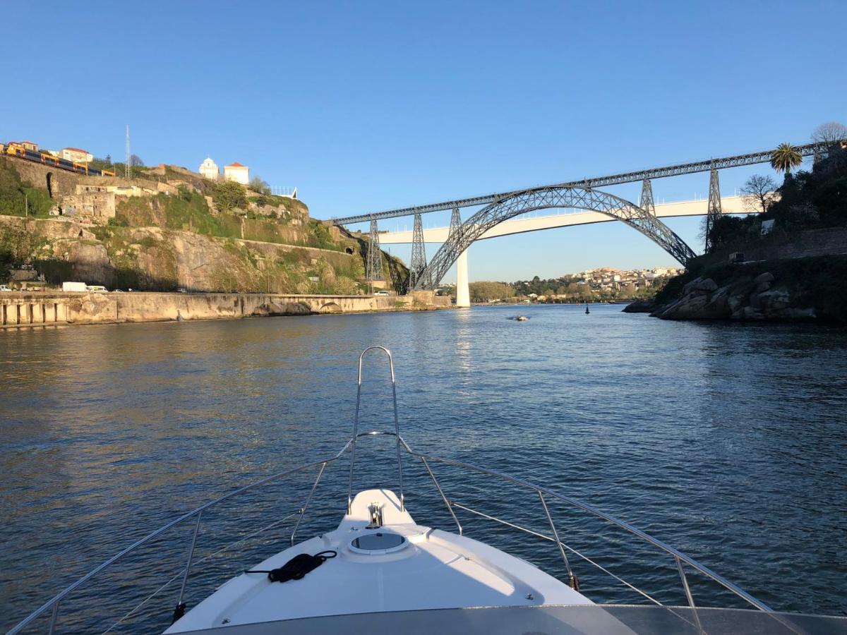 Aquadouro Yacht Radames - Sleep Boat Experience Hotell Castelo de Paiva Exteriör bild