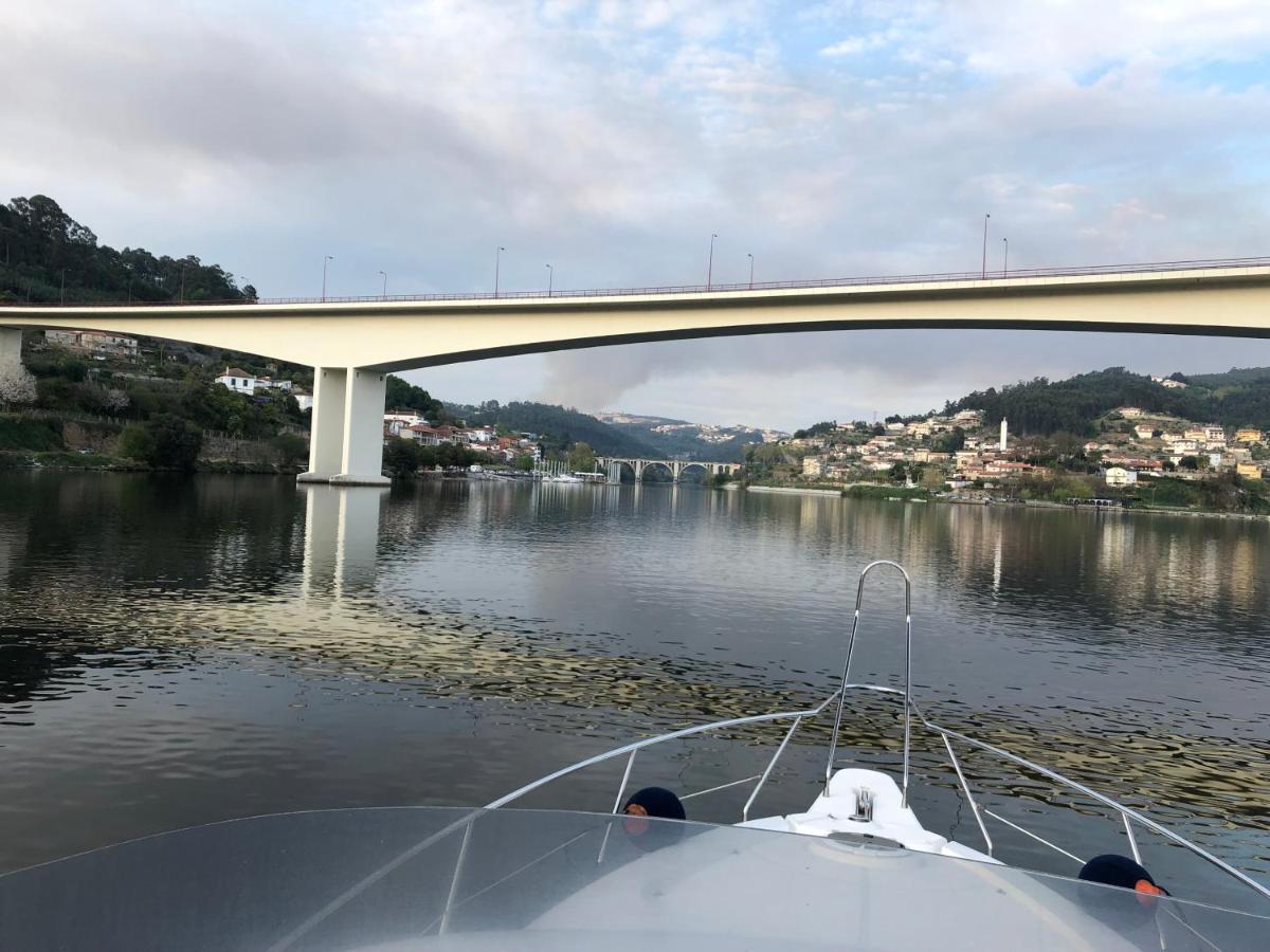 Aquadouro Yacht Radames - Sleep Boat Experience Hotell Castelo de Paiva Exteriör bild