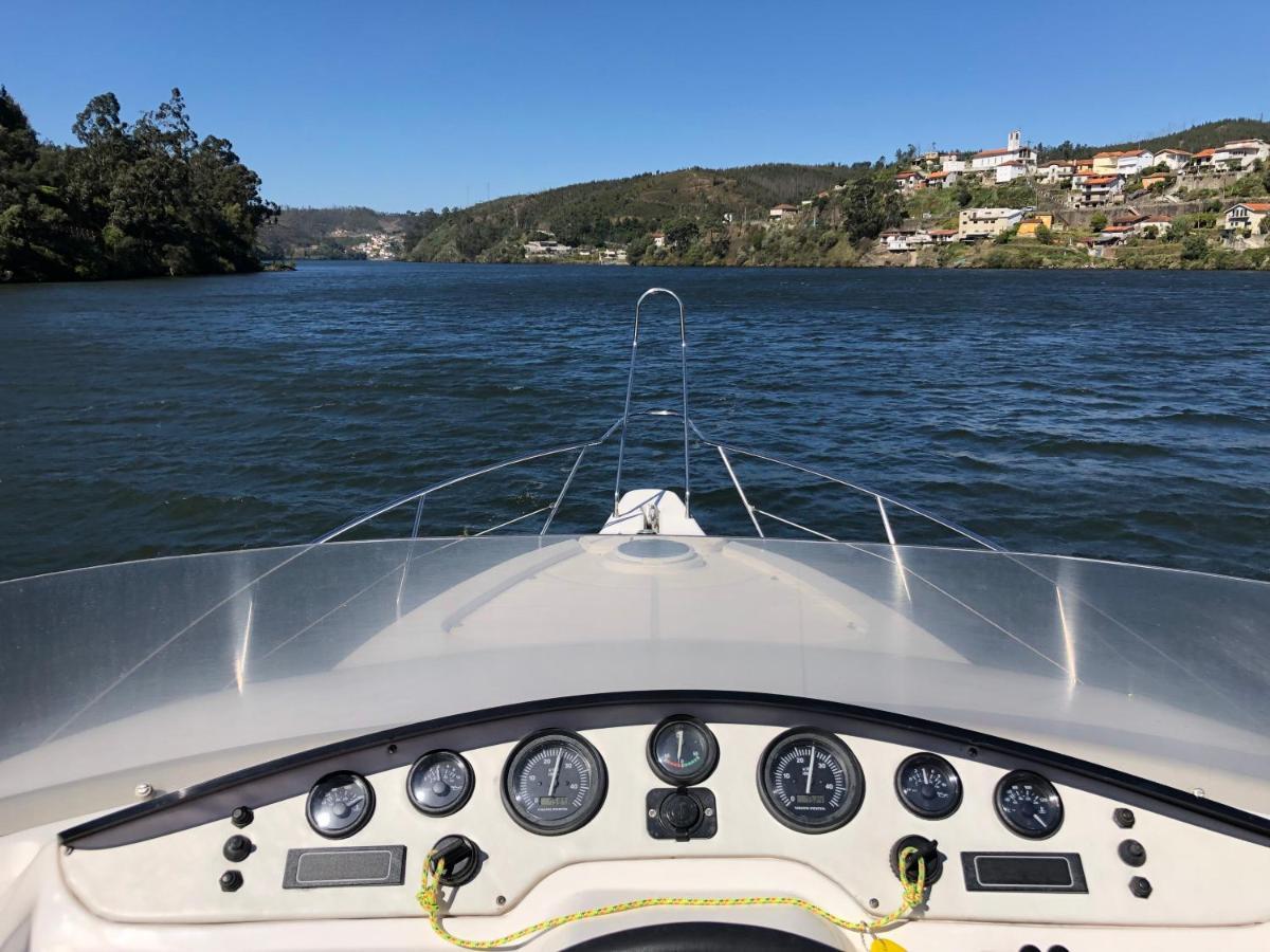 Aquadouro Yacht Radames - Sleep Boat Experience Hotell Castelo de Paiva Exteriör bild