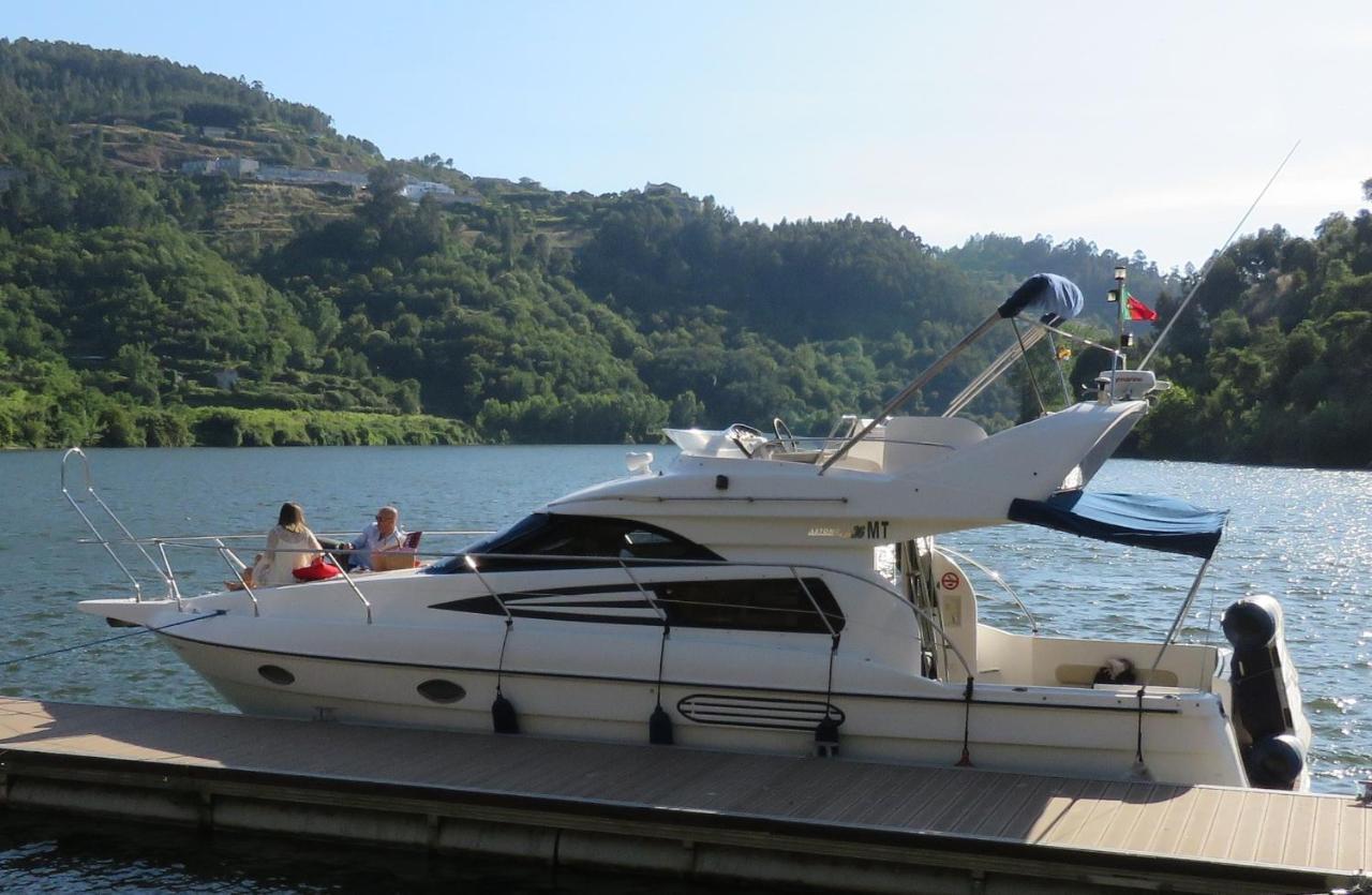 Aquadouro Yacht Radames - Sleep Boat Experience Hotell Castelo de Paiva Exteriör bild