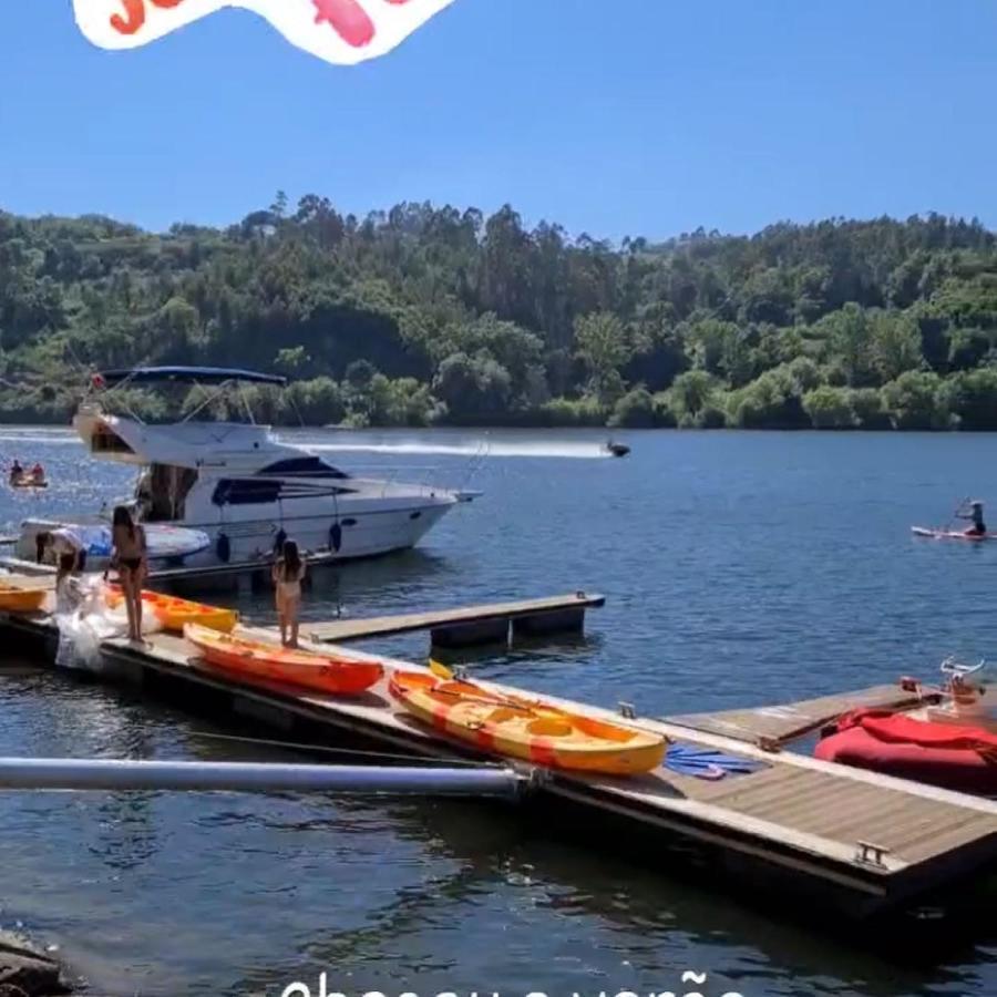 Aquadouro Yacht Radames - Sleep Boat Experience Hotell Castelo de Paiva Exteriör bild