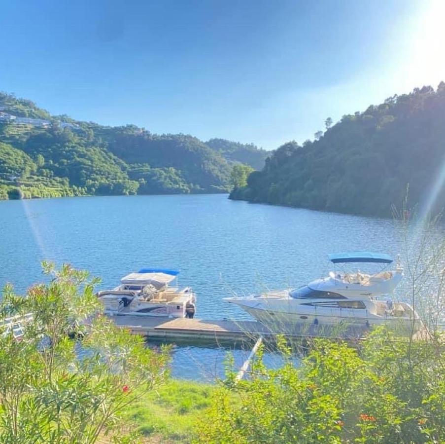 Aquadouro Yacht Radames - Sleep Boat Experience Hotell Castelo de Paiva Exteriör bild